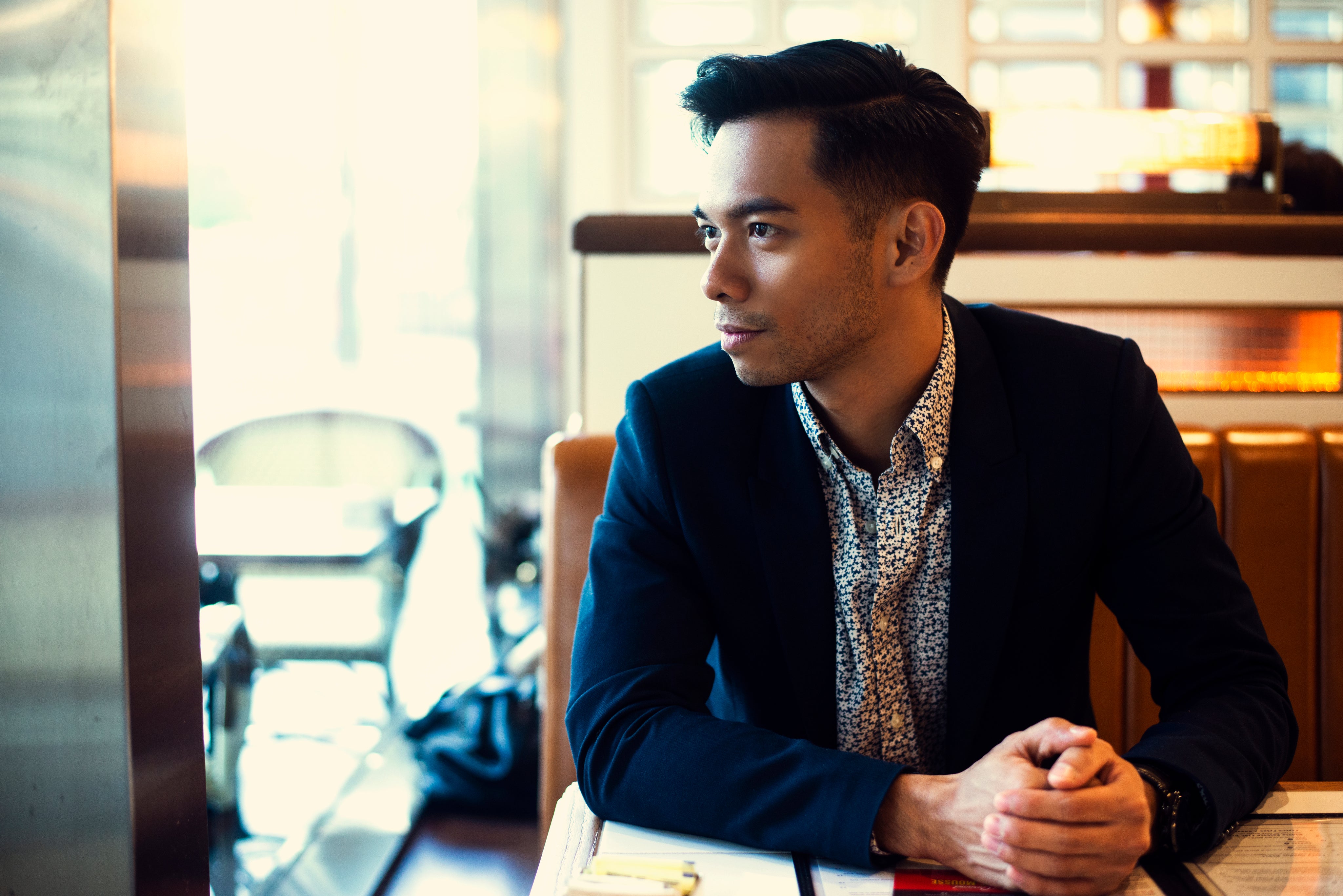 files/mens-fashion-in-restaurant-booth.jpg